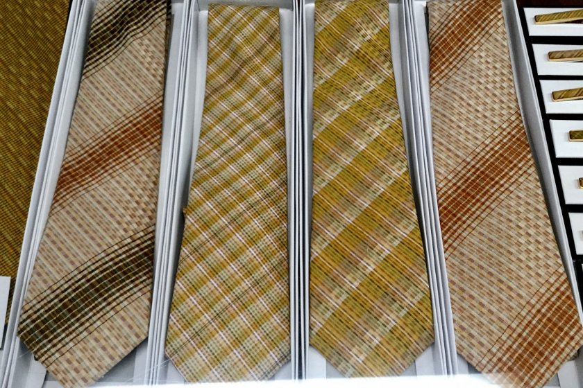 Modern neckties incorporating historical weaving techniques