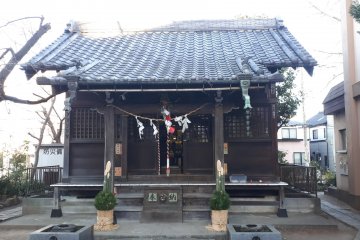 Hachiman Jinja, home to Ebisu