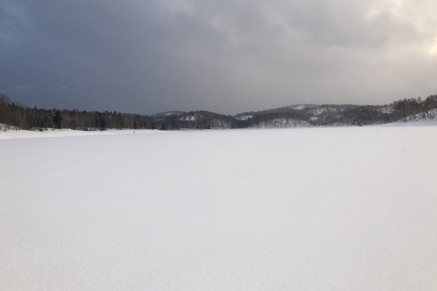 The frozen Lake Shumarinai