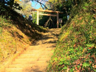 護國神社へ続く階段
