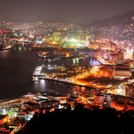 Один из самых красивых ночных городов мира - город Нагасаки!