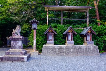 The grounds of the Shrine are very relaxing thanks to the lack of tourist crowds