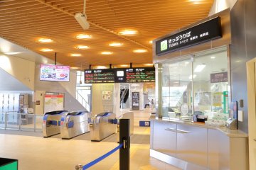 Ticket gate at Itoigawa Station