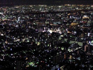 Ночной вид Токио с башни Sky Tree