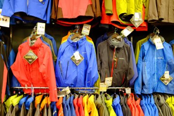 A great range of Gore-tex outer shell jackets as well as fleece lined jackets