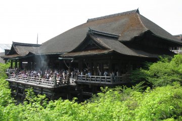 Храм Киёмидзу-дэра в Киото означает Храм чистой воды