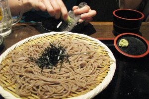 Cold soba with nori