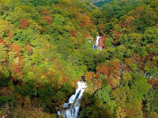 Kirifuri-no-taki Falls drop in two stages
