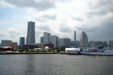大さん桥埠头远眺横滨MM21区