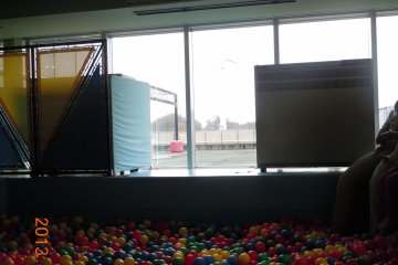 This is a ball pool for small kids to dive into in the Asobi no Sekai area