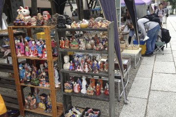 <p>Coins, dolls, books, anything and everything at the flea market</p>