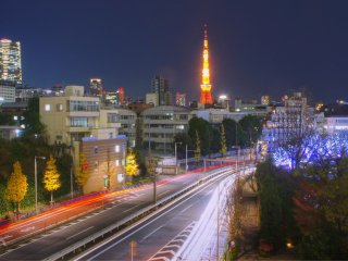 Tokyo Tower as seen from&nbsp;Roppongi Hills&nbsp;