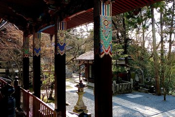 <p>Decorated pillars of Amida-do Hall</p>