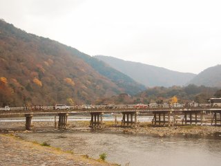 Le pont embl&eacute;matique d&#39;Arashiyama : le pont Togetsukyō