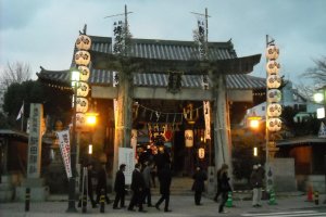 Entrance to Kushida Shrine.