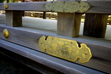 <p>Decorative brass plates protect joints in the wood from attacking insects.</p>