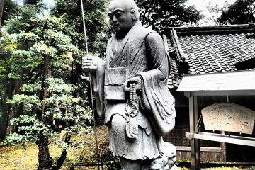 <p>Kobo Daishi statue</p>
