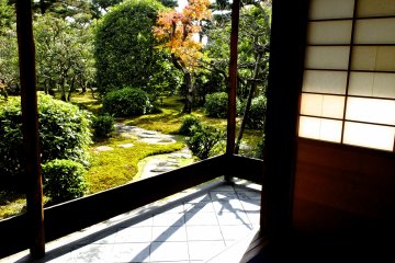 <p>View of the garden from the tatami</p>