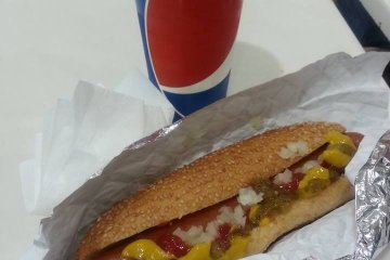 <p>The right way to make a hot dog.</p>