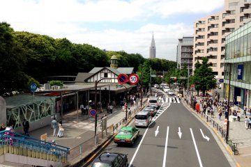 <p>5. Looking back to Harajuku Stn from the pedestrian overpass where you can see towers in the distance</p>